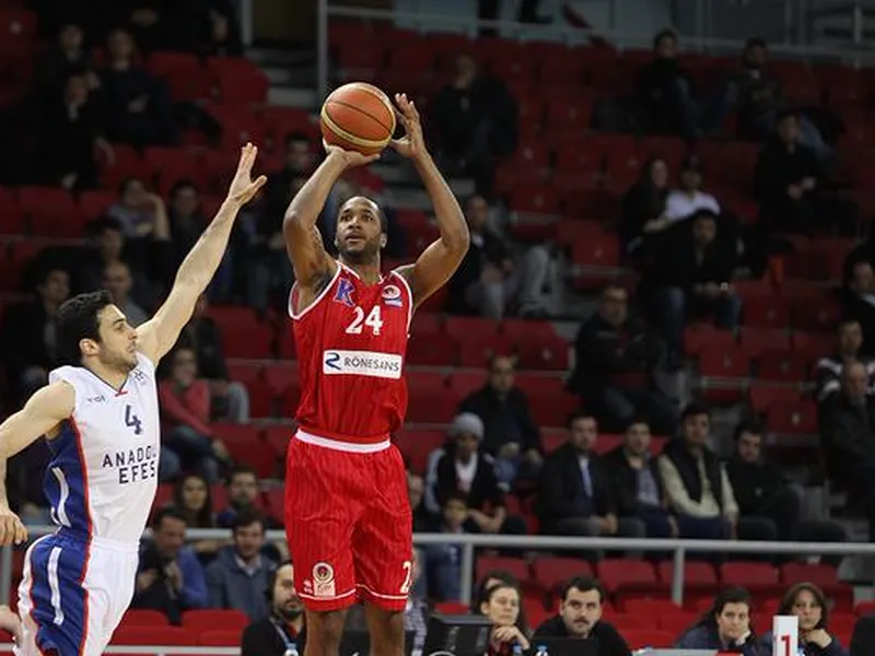 La cosa va de exACBS; Clay Tucker fulmina al Efes; Walsh y Haislip sorprenden al Banvit