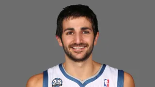 Ricky Rubio bate el récord de asistencias de los Timberwolves; Steve Blake, a Warriors