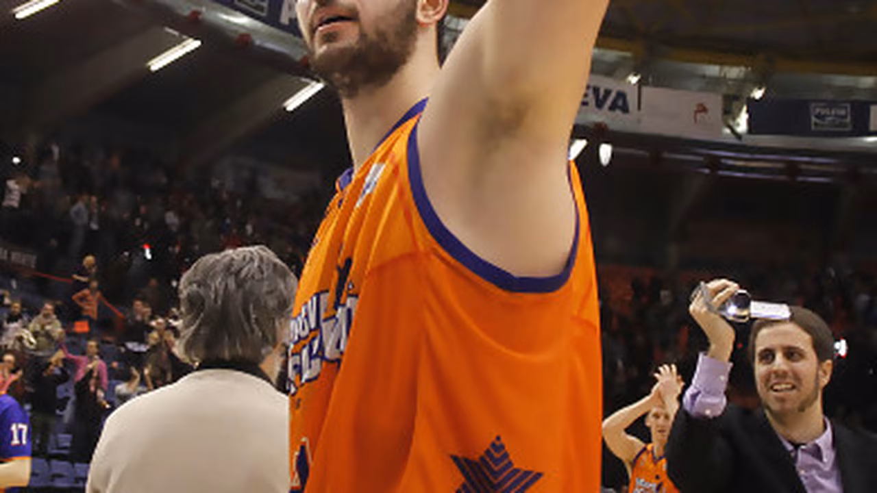 Bojan Dubljevic demuestra al Olímpic por qué es el mejor joven de Europa (74-92)