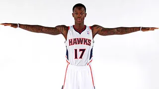 Los Hawks extienden el contrato a Dennis Schröder