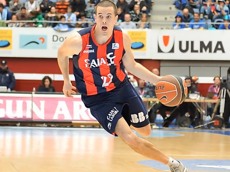 Euroleague J8 (jueves): Heurtel y Drew Gordon se mimetizan para mantener vivas las esperanzas de Baskonia y Partizan