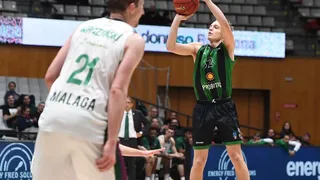 La Penya cierra la Eurocup con victoria frente a Unicaja (101-86)