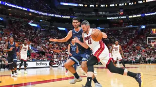 Santi Aldama: “Marcus Smart ya se está tirando por los suelos”