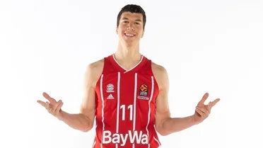 La historia de… Vladimir Lucic, un ‘revolucionario’ con vena futbolera