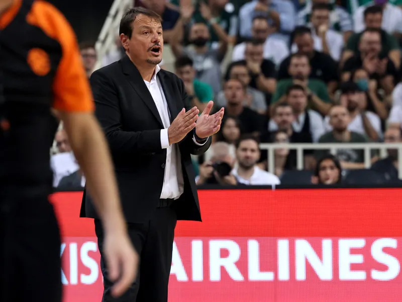 Ataman contra sus aficionados: “Es un pabellón grande, pero lo quiero lleno”