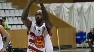 Middleton agranda su leyenda y ficha por el Lucentum a sus ¡46 años!