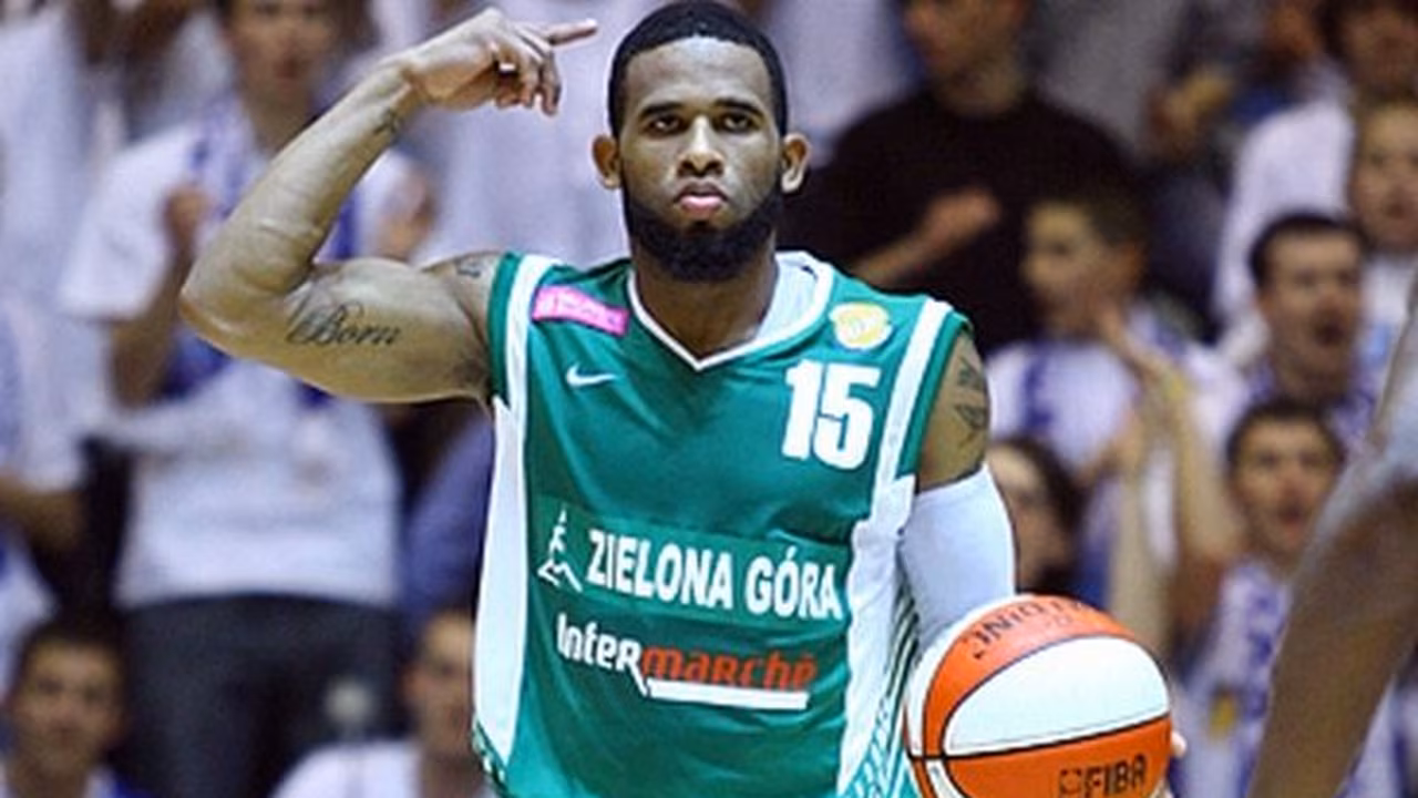 El base Walter Hodge se convierte en el primer fichaje del Laboral Kutxa