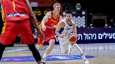 Israel remonta 18 puntos de la mano de Tamir Blatt (95-87)
