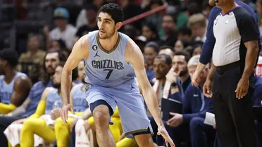 Aldama da el siguiente paso en Grizzlies: ¿Cómo fue su debut en los NBA Playoffs?