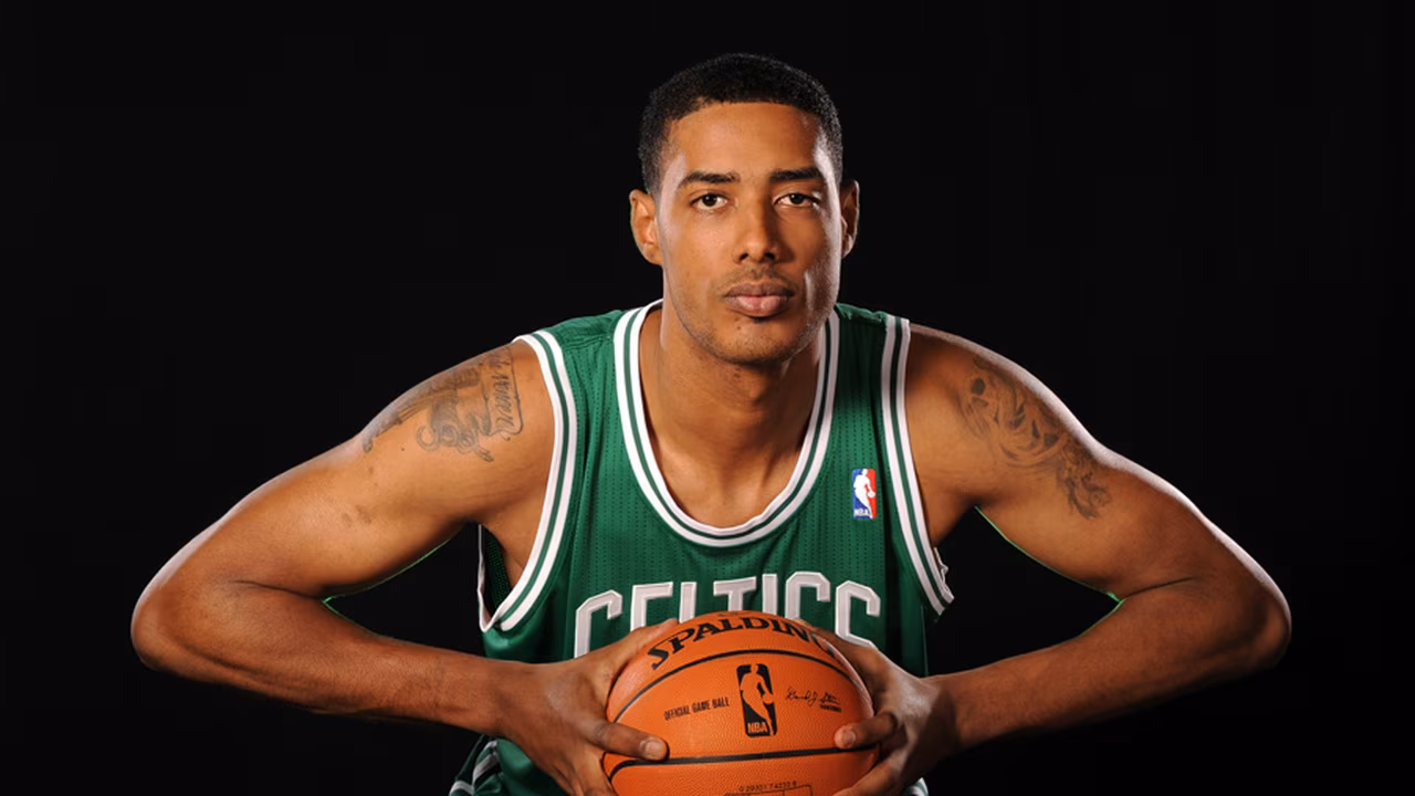Fab Melo, ex Boston Celtics, fallece a los 26 años en Brasil