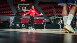 El elogio de Scariolo a una joven promesa del Unicaja: “Tiene la cabeza bien puesta”