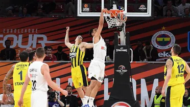 El Real Madrid se lleva el 3º puesto ante un desaparecido Fenerbahce (75-94)