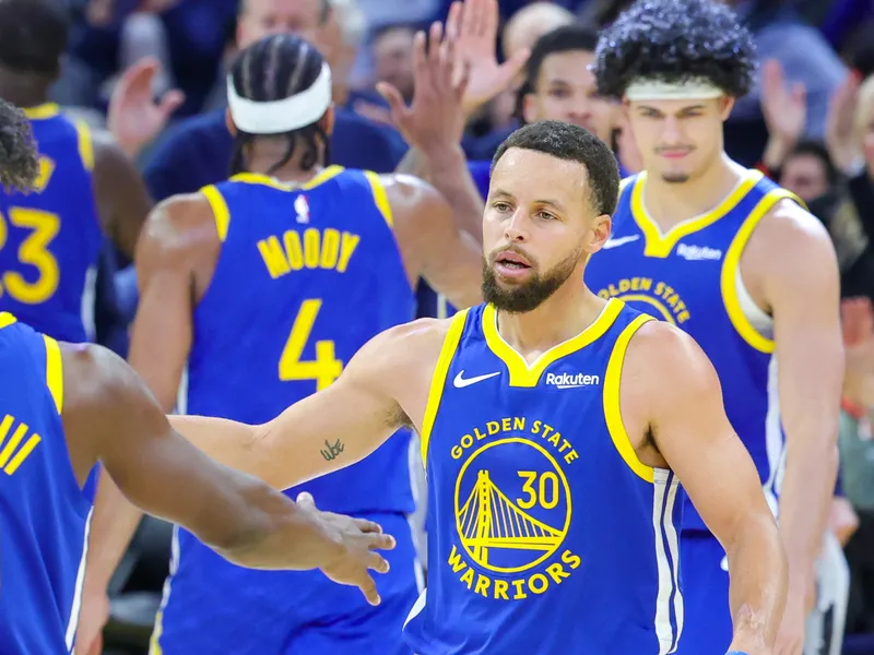 “Somos súper agresivos”: los Warriors no perdieron la esperanza de reforzar su plantilla