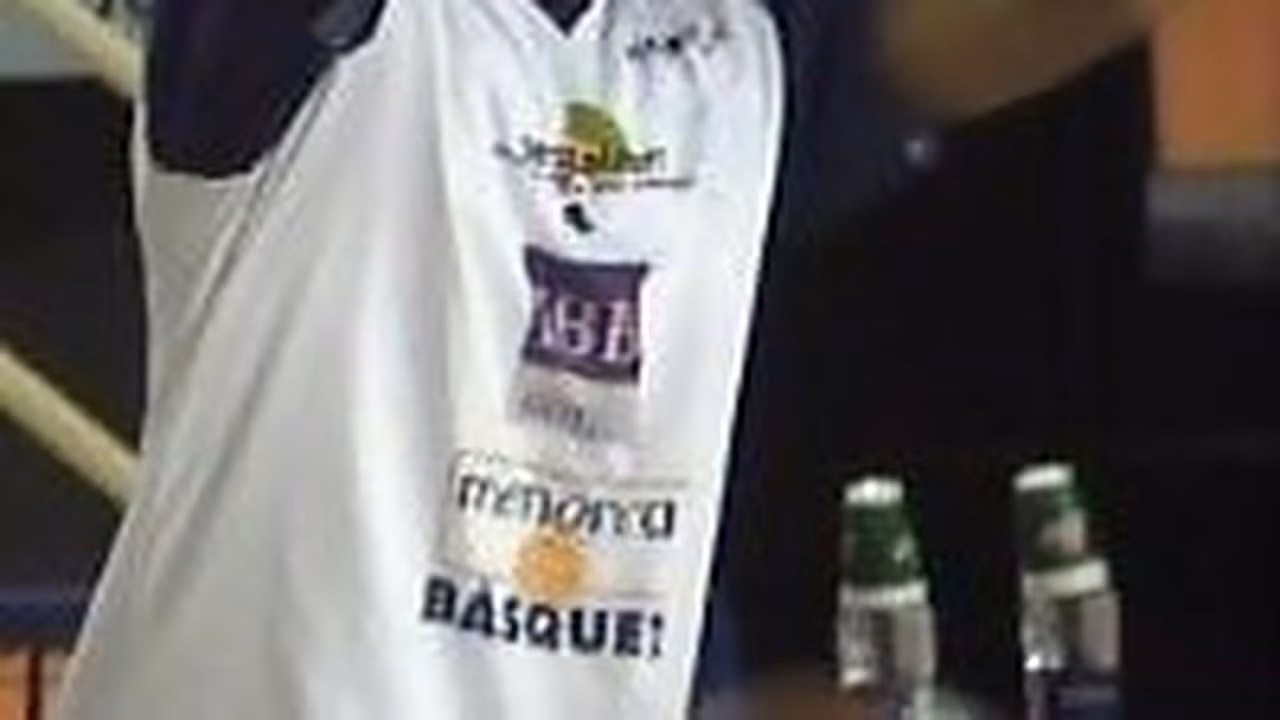 Terrence Stewart llega a un acuerdo con el CAI