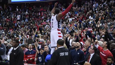 John Wall sentencia y lleva la serie al séptimo partido