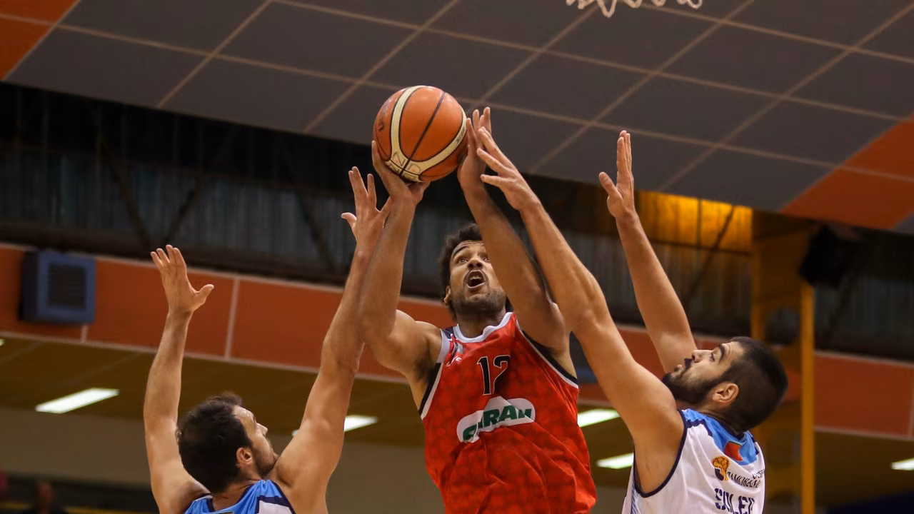 Granada domina; Navarra se exhibe; Baskonia se estrena; Real Murcia, revelación ofensiva