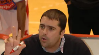 Jenaro Díaz pasa a engrosar la lista de técnicos nacionales en el extranjero con su fichaje por el Khimki ruso de Sergio Scariolo