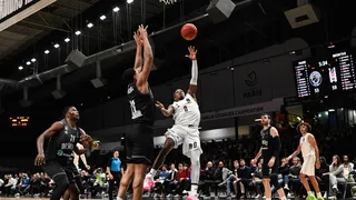 Valencia Basket se piensa mejor el fichaje de un pívot ex ACB en el final del mercado