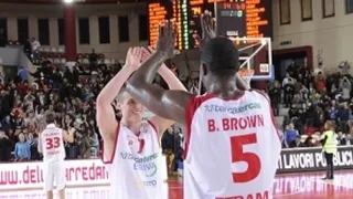 Lega (J15): Brandon Brown (Teramo) explota en la derrota del Emporio Armani ante el colista; Clay Tucker y Nihad Djedovic, letales para la Roma; Benetton Treviso, en caída libre; Mustafa Shakur, MVP