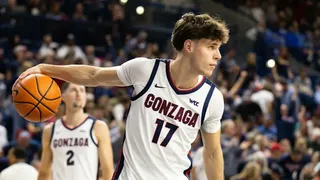 Primera titularidad en la NCAA y récord incluido: el internacional español ya ejerce de líder