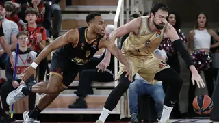 La defensa del Barça sofoca a Mike James y al AS Mónaco