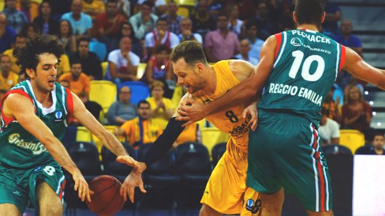 Pangos y Omic llevan al Gran Canaria a sobrevivir a la escabechina italiana (76-67)