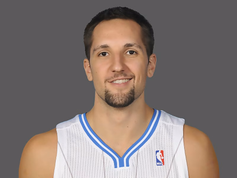 La NBA premia al francotirador Ryan Anderson con el trofeo al jugador con más progresión; mención especial para los europeos Ersan Ilyasova y Nikola Pekovic