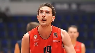 Víctor Pérez, un francotirador, cierra el juego exterior del Oviedo CB