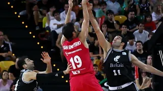 Fernando San Emeterio se redime con un tiro ganador sobre la bocina en Miribilla