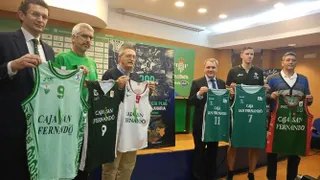 Repaso histórico a las camisetas de élite del Basket en Sevilla