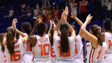 Europeo U18F (1/8): España sentencia a Turquía en el Q1 y se mete en Cuartos (72-46)