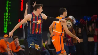 Kirolbet Baskonia completa su semana fantástica a costa de Valencia Basket (85-74)
