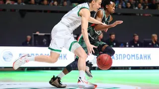 Un inspirado McCollum condena a un frágil Joventut 86-74