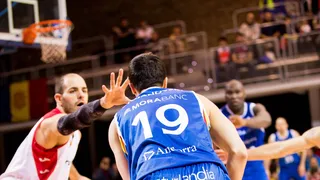 Vojdan Stojanovski bombardea a La Bruixa en un duelo por la permanencia