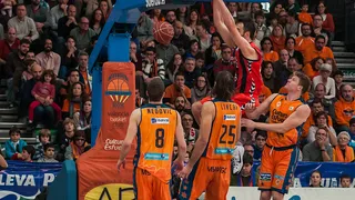 Shawn James cambia Bilbao por Olympiacos; Begic, su sustituto como MIB