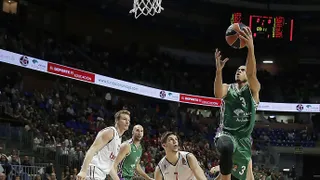 Unicaja se ahoga ante Brose Basket a 4,60 metros de la orilla (76-80)
