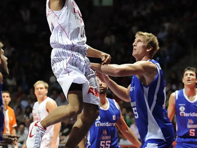 El campeón vuelve a lo grande (92-47)