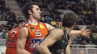 Samb, sobre la bocina, permite al Breogán seguir soñando. Palma, en caída libre