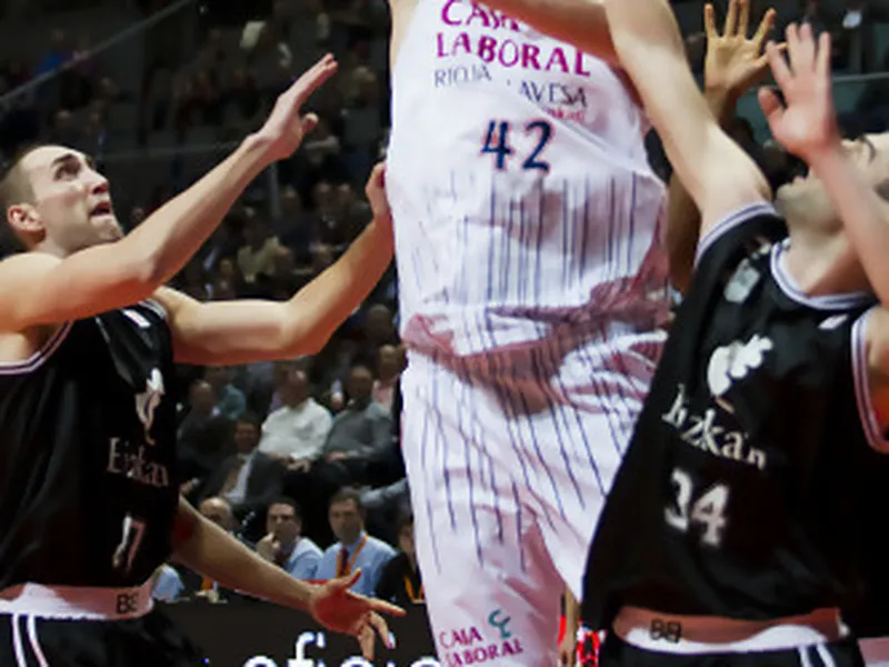 ¡Anadolu Efes hace oficial la llegada de Barac por tres años! CSKA confirma a Teodosic