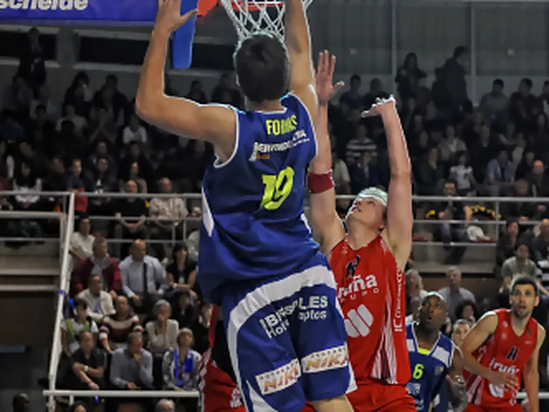 Roger Fornas es la primera pieza interior de Palencia Baloncesto