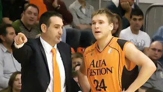 Gana DKV a Fuenla en un choque dominado por jóvenes, gran debut de Moiso y reconocimiento a Guil