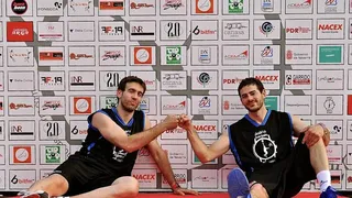 Basket 14 horas Navarra: los Iñakis la lían con la excusa de la pelota naranja