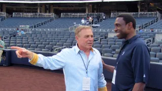 Alexander Volkov convence al veterano Mike Fratello para que entrene a la Selección de Ucrania