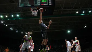 Bilbao Basket tiñe de negro un derbi vasco con un triste epílogo