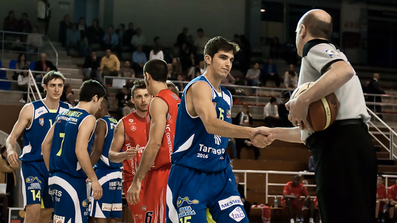 Lobe Huesca incorpora al joven escolta Jorge Romero