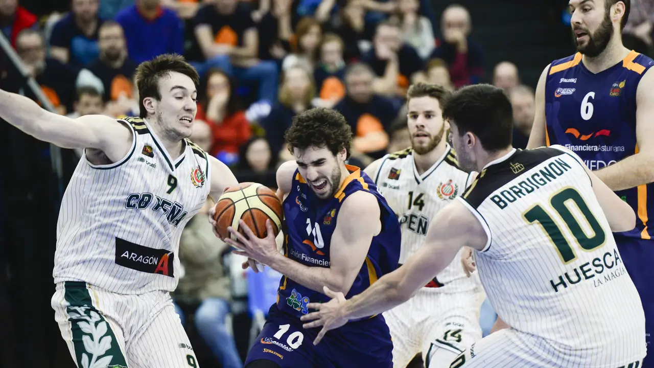 Ferran Bassas, a la ACB de la mano del Iberostar Tenerife; Abromaitis y Beirán, renovados