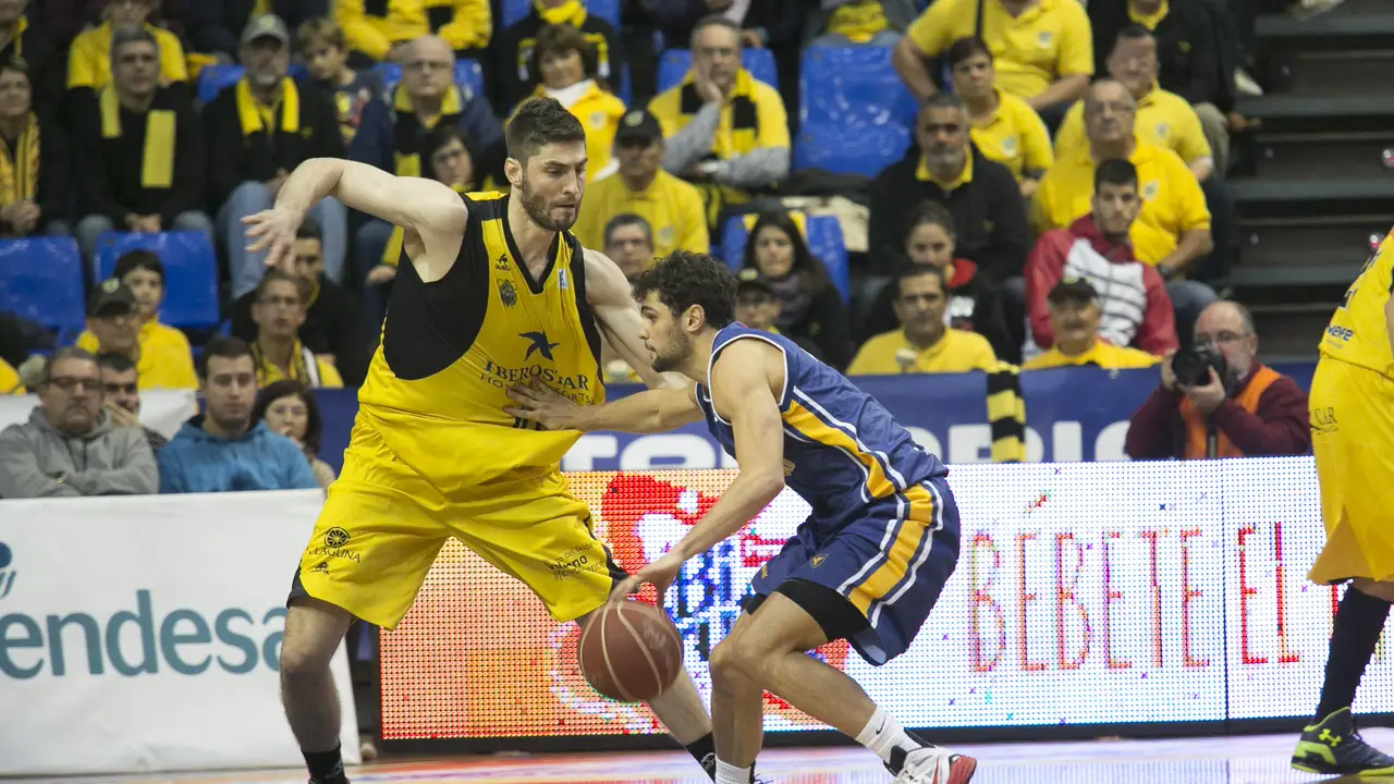 Deja Vú en Tenerife. Tsairelis podría dejar la isla para reforzar al Olympiakos