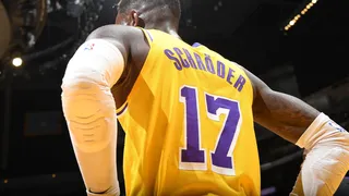 Dennis Schröder regresa a Lakers tras meses sin equipo por una temporada
