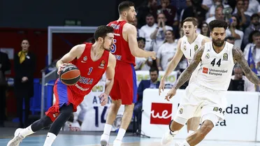 El despertar de Cory Higgins provoca la tercera derrota seguida del Real Madrid (88-93)