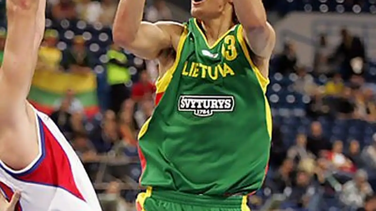 Simas Jasaitis, dos años al Baskonia